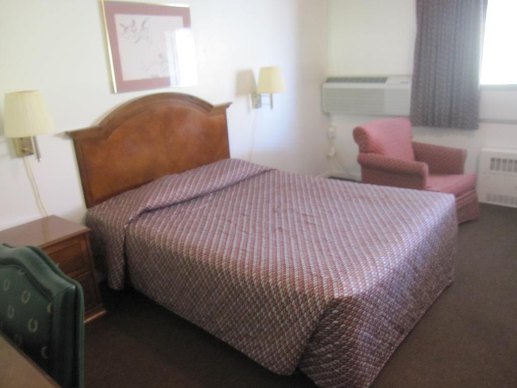 Vista Heights Inn Henrietta Pokój zdjęcie